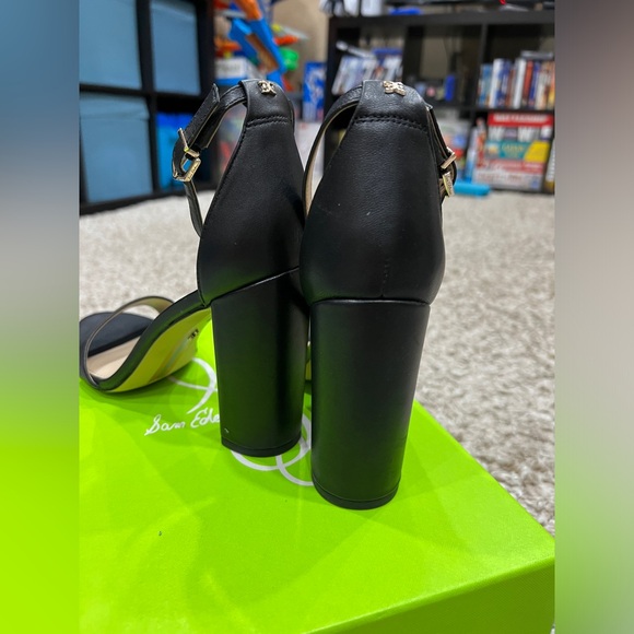 Sam Edelman Yaro Sandal - Picture 7 of 11